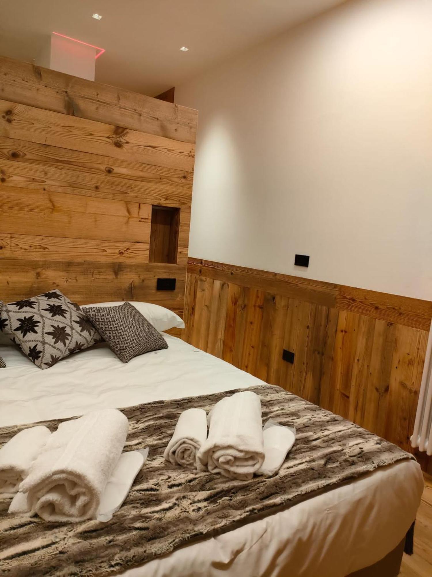 Fior Di Roccia Apartments- In Centro Cervinia, Sauna Privata, Matterhorn Dream Breuil-Cervinia Eksteriør bilde